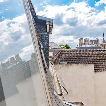 Stuart Elegance With Cathedral View, Ideal For Families Apartment *