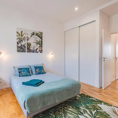 Stuart Elegance With Cathedral View, Ideal For Families * Reims