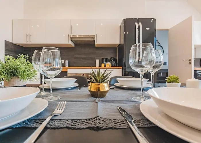 Stuart Elegance With Cathedral View, Ideal For Families Apartment