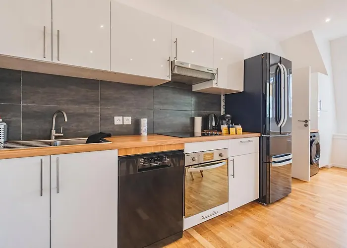 Stuart Elegance With Cathedral View, Ideal For Families *