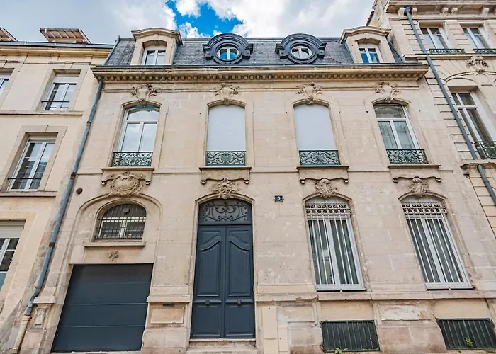 Apartment Stuart Elegance With Cathedral View, Ideal For Families